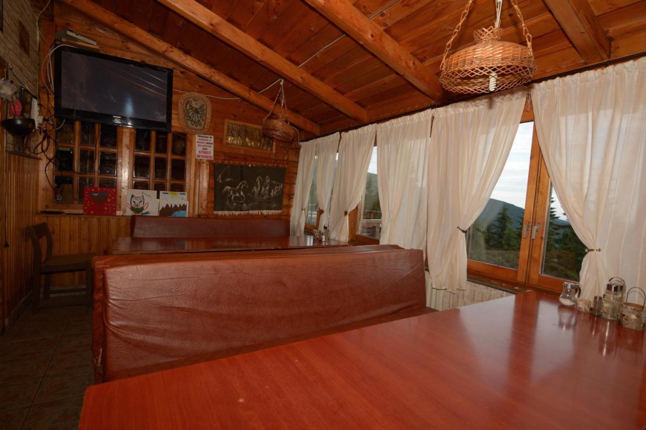 Cabana La Razvan Petrosani Exterior photo