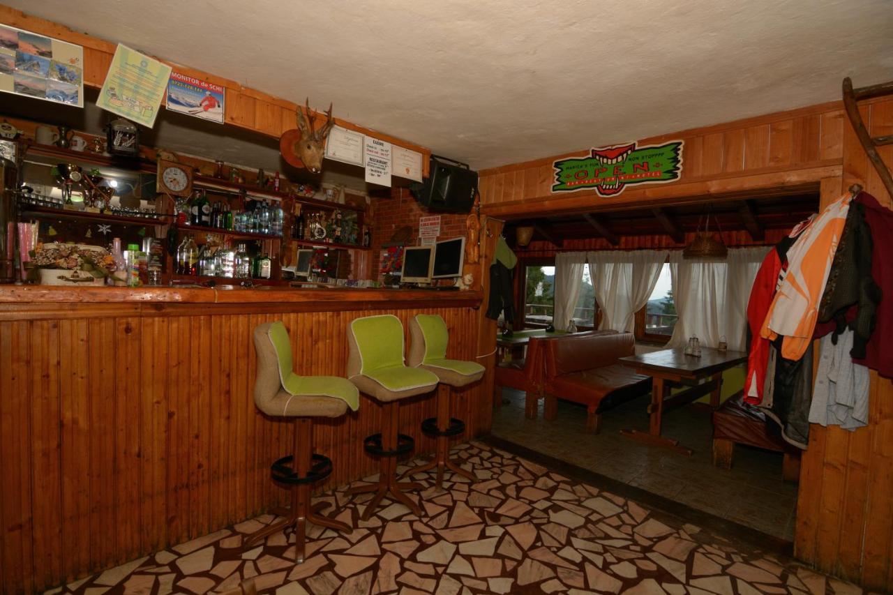 Cabana La Razvan Petrosani Exterior photo